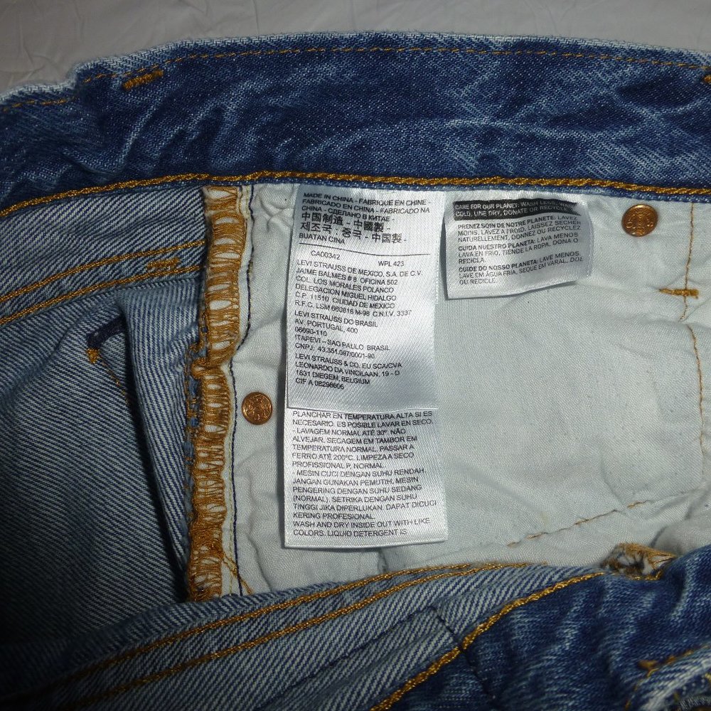 Levi's Five Pocket Button Fly Distressed Jean Ski… - image 6